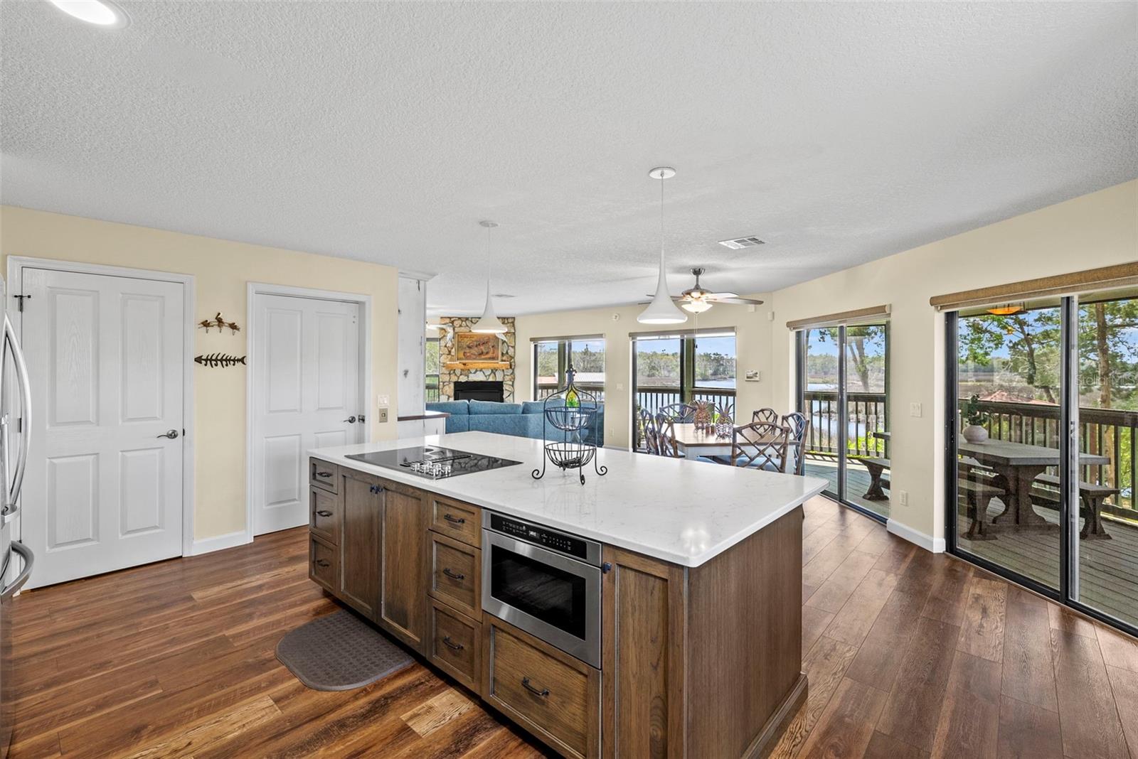 003599 - UNREC TRACTS IN 08-20S-17E - Residential