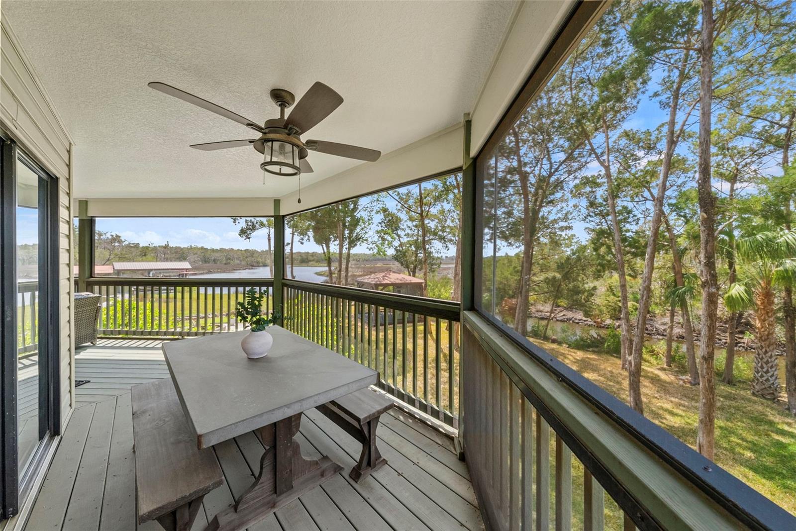 003599 - UNREC TRACTS IN 08-20S-17E - Residential