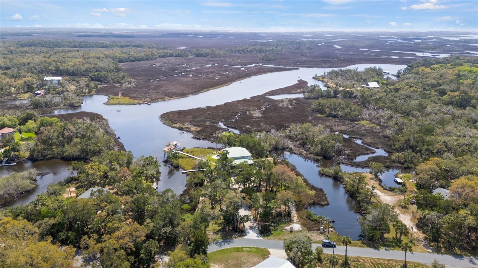 003599 - UNREC TRACTS IN 08-20S-17E - Residential