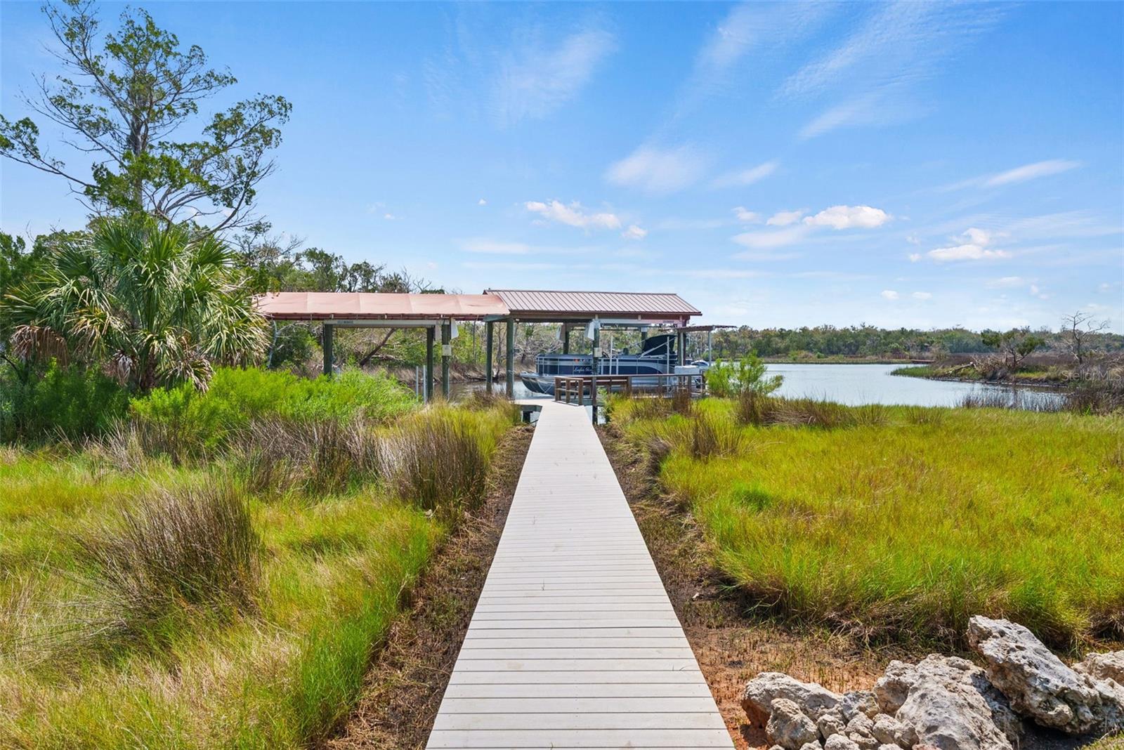 003599 - UNREC TRACTS IN 08-20S-17E - Residential