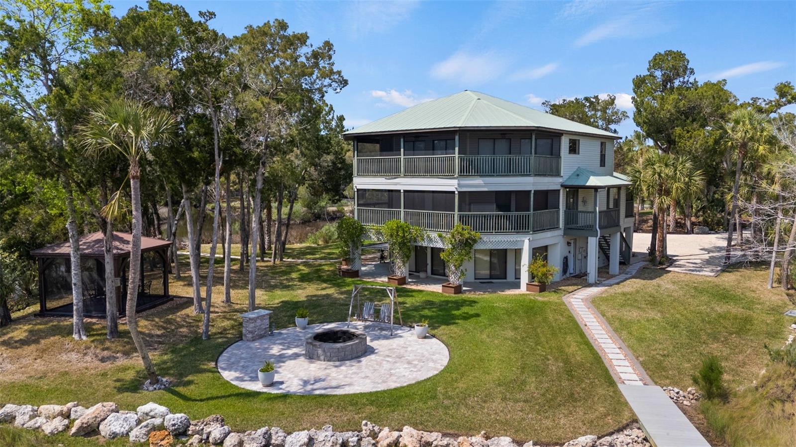 003599 - UNREC TRACTS IN 08-20S-17E - Residential