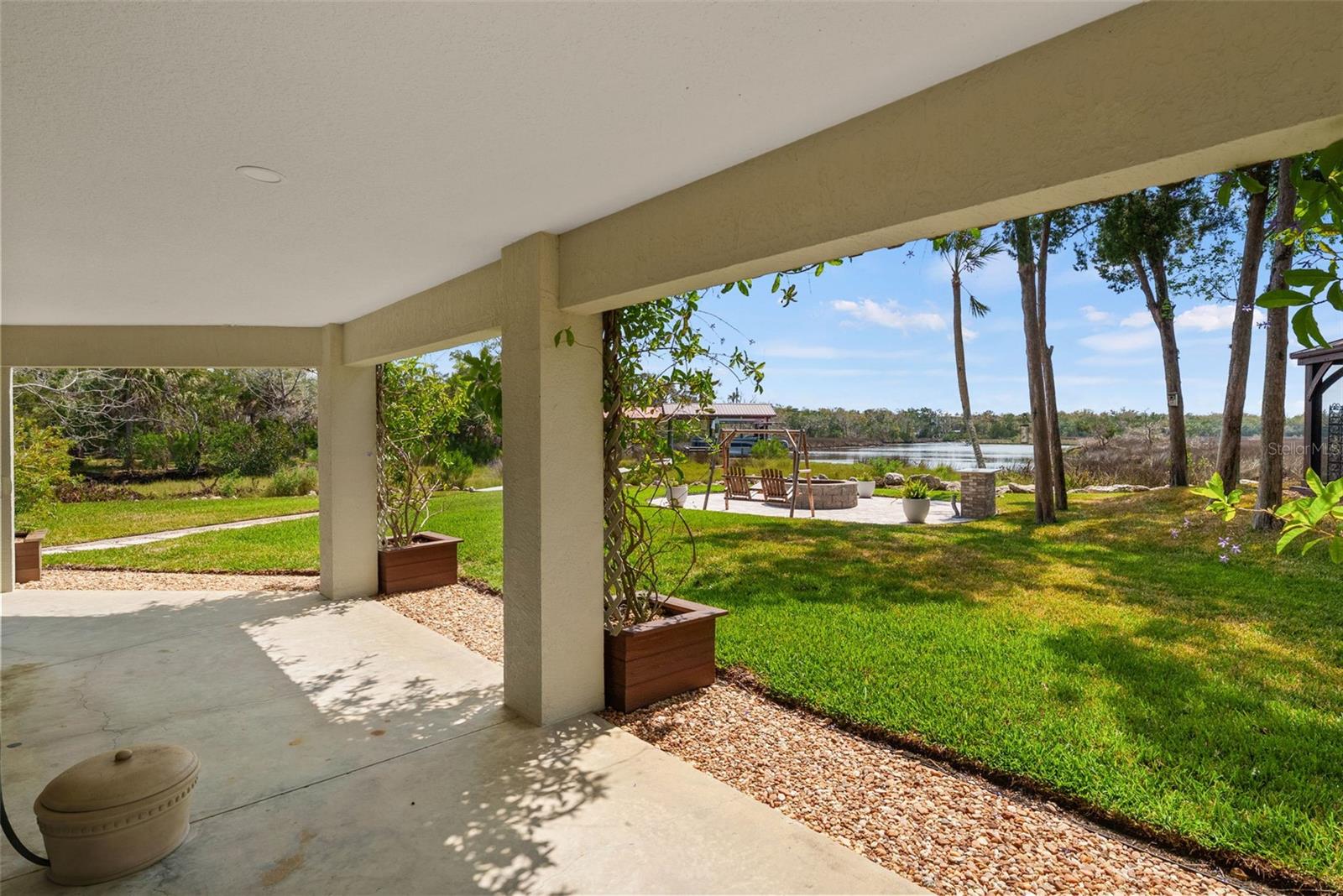 003599 - UNREC TRACTS IN 08-20S-17E - Residential