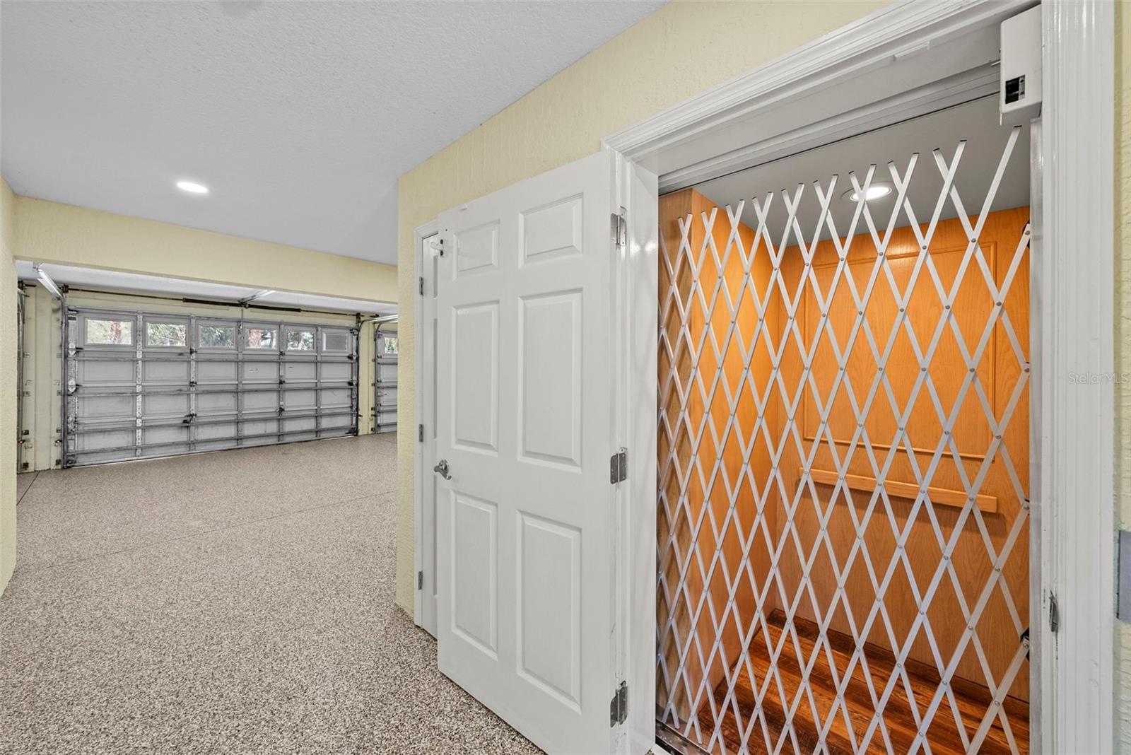 003599 - UNREC TRACTS IN 08-20S-17E - Residential