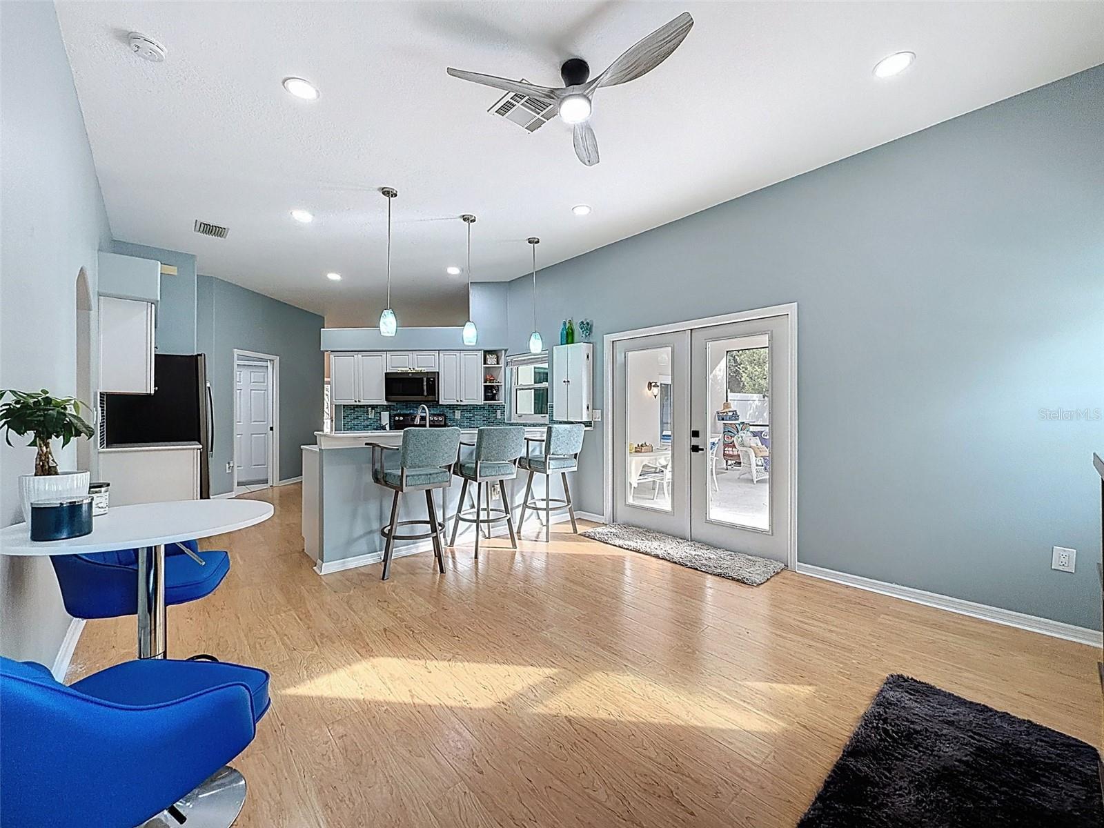 CYPRESS PARK OF TARPON SPGS - Residential