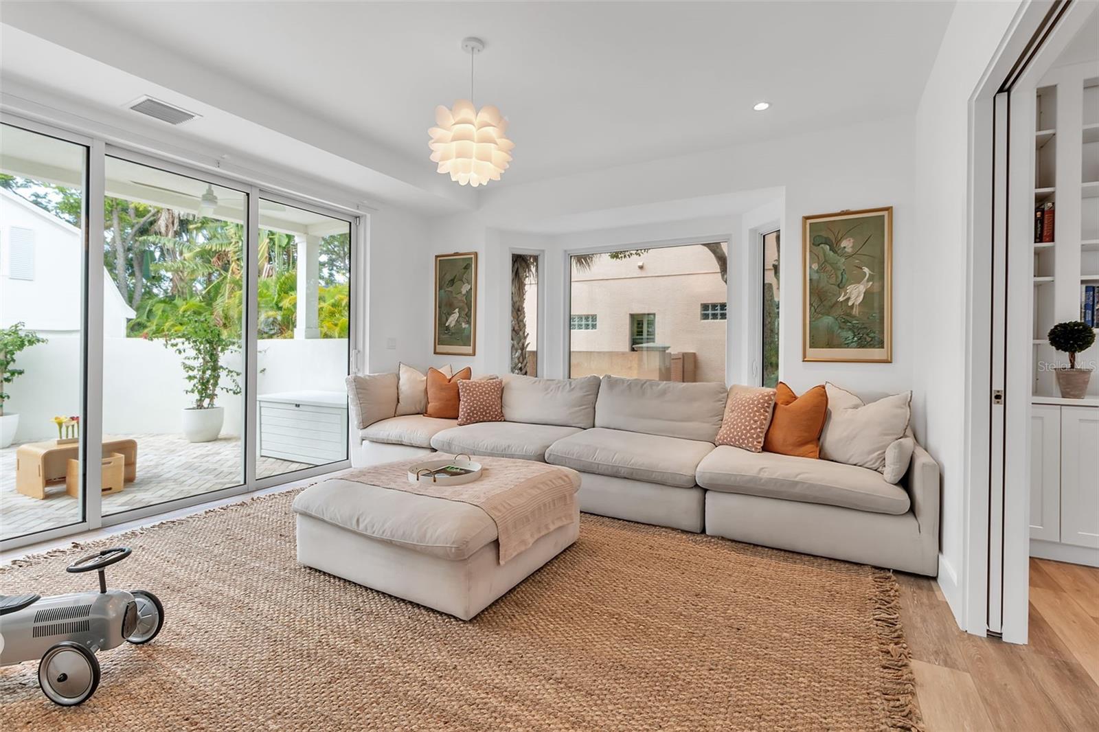 MCINTYRE WILSON & POTTERS - Residential