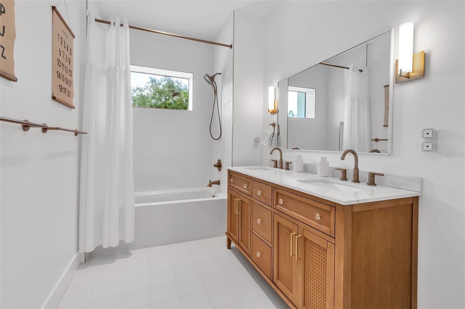 MCINTYRE WILSON & POTTERS - Residential