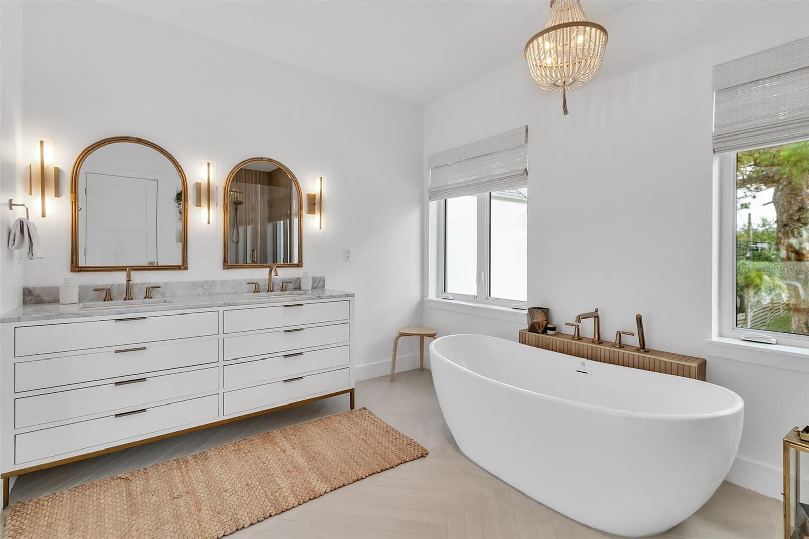 MCINTYRE WILSON & POTTERS - Residential