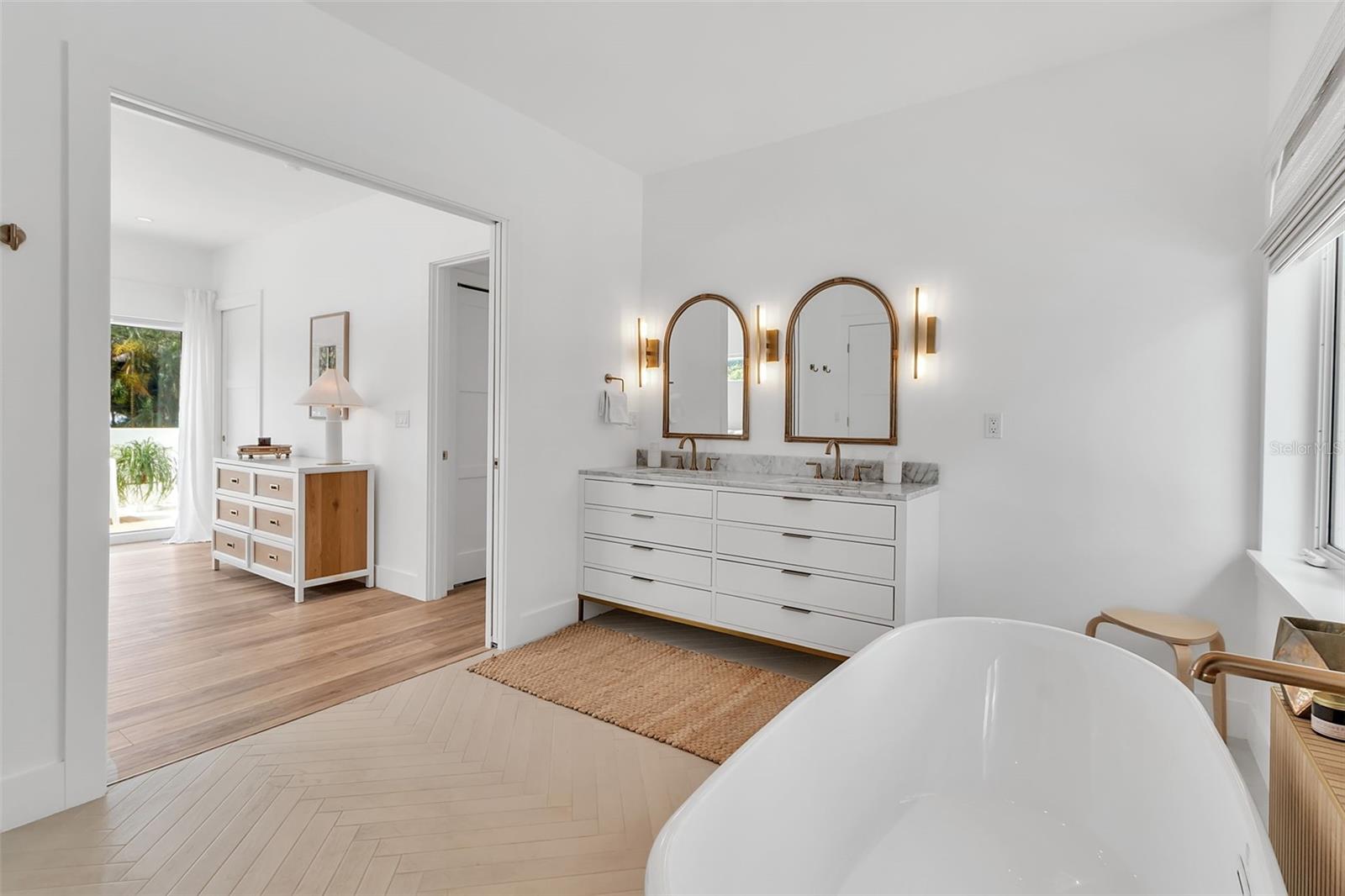 MCINTYRE WILSON & POTTERS - Residential