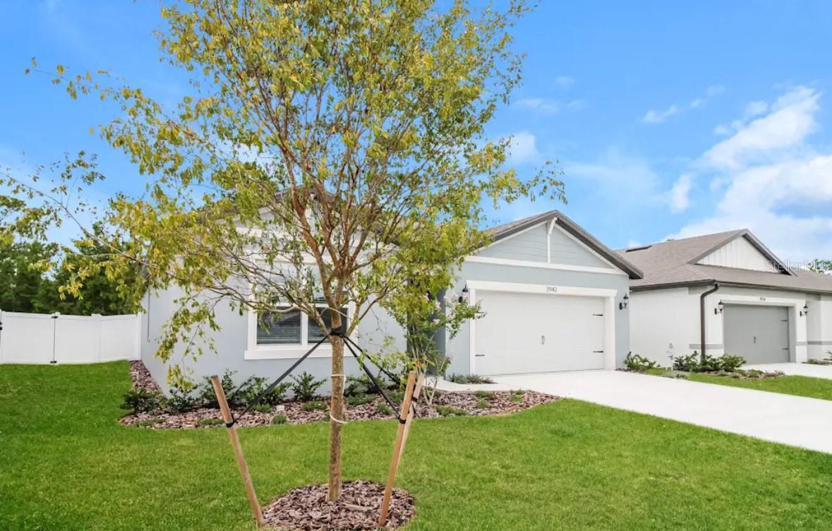 CALDERA PHASES 3 & 4 - Residential Lease