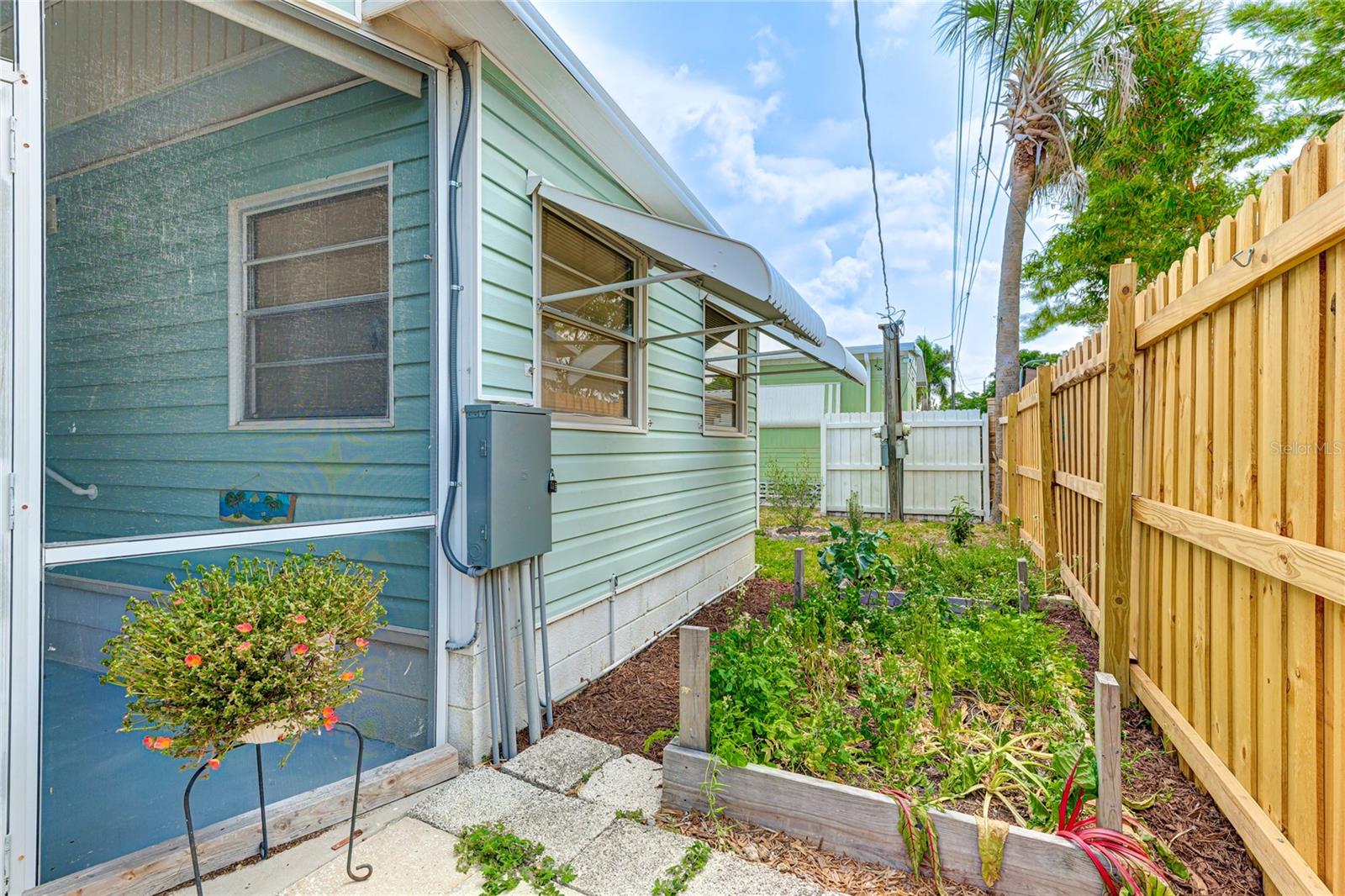 FAIR LANE ACRES FIRST ADD - Residential