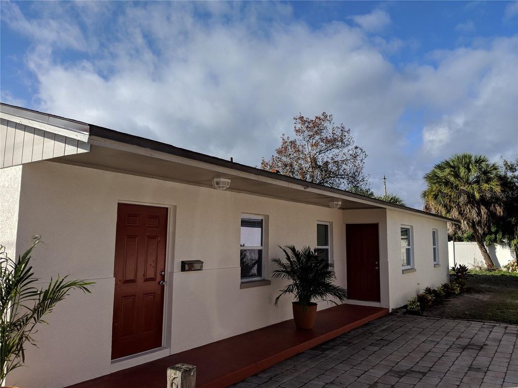 Photo of 6627 S West Shore Boulevard, Tampa, FL 33616 (MLS # TB8460597)