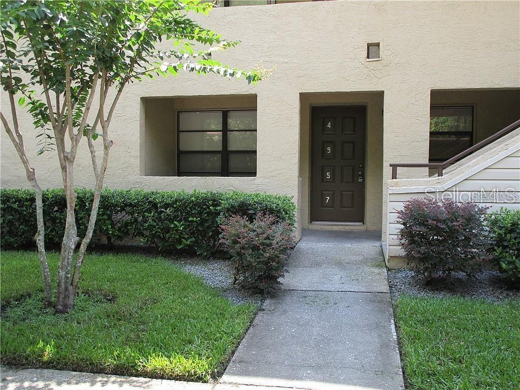 RIVER OAKS CONDO IV - Residential Lease