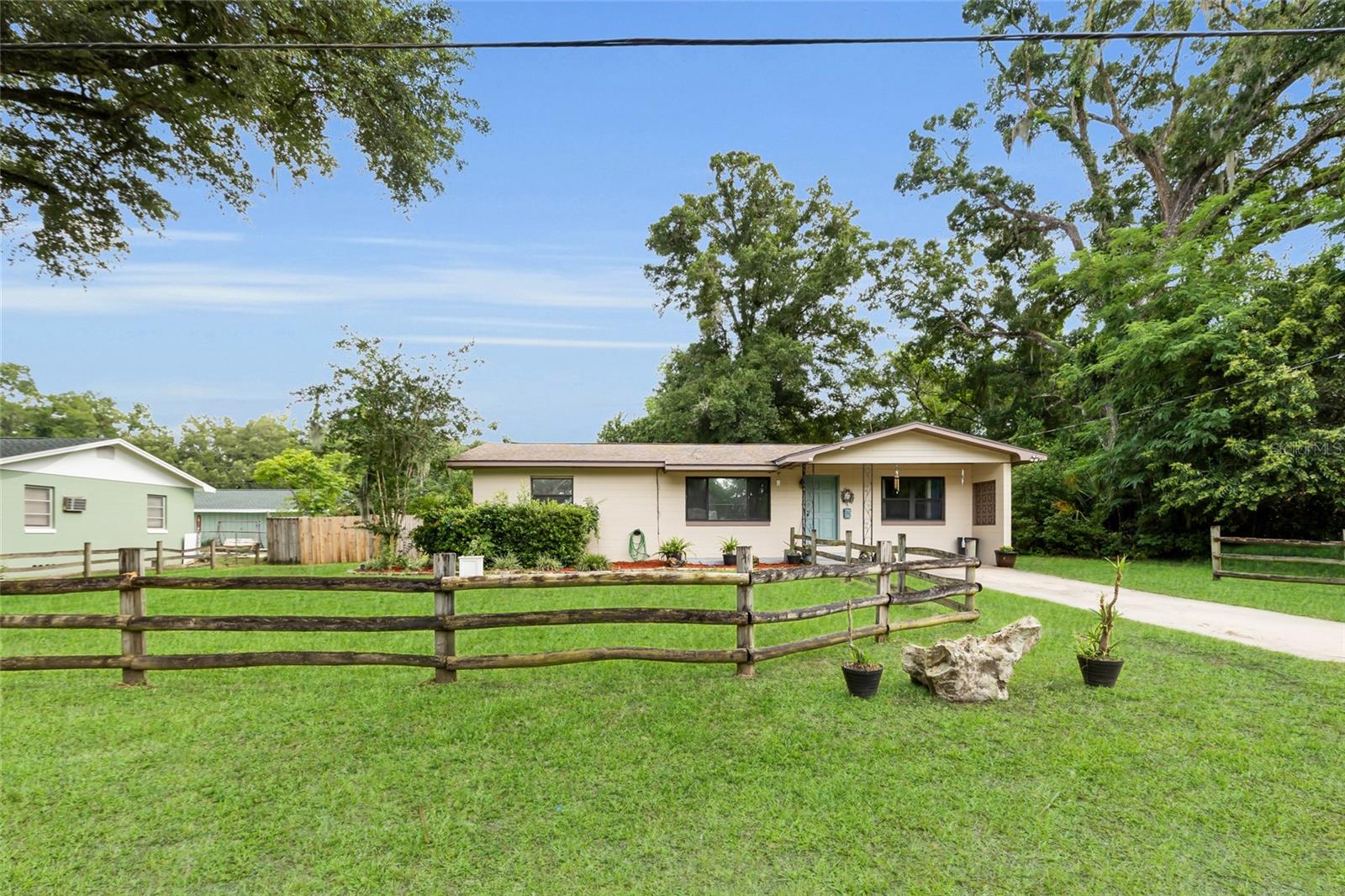 OAKVIEW - Residential
