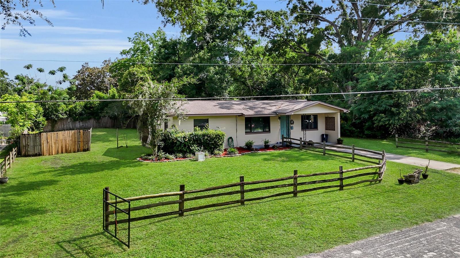 OAKVIEW - Residential