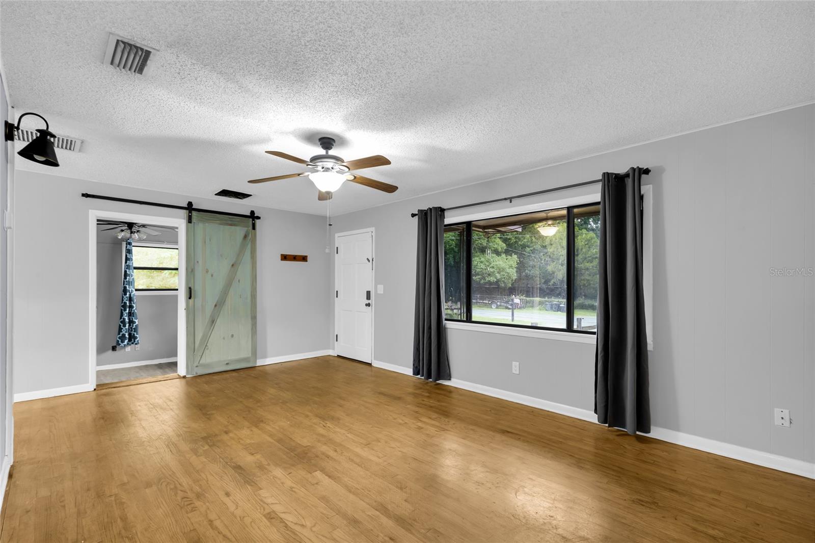 OAKVIEW - Residential