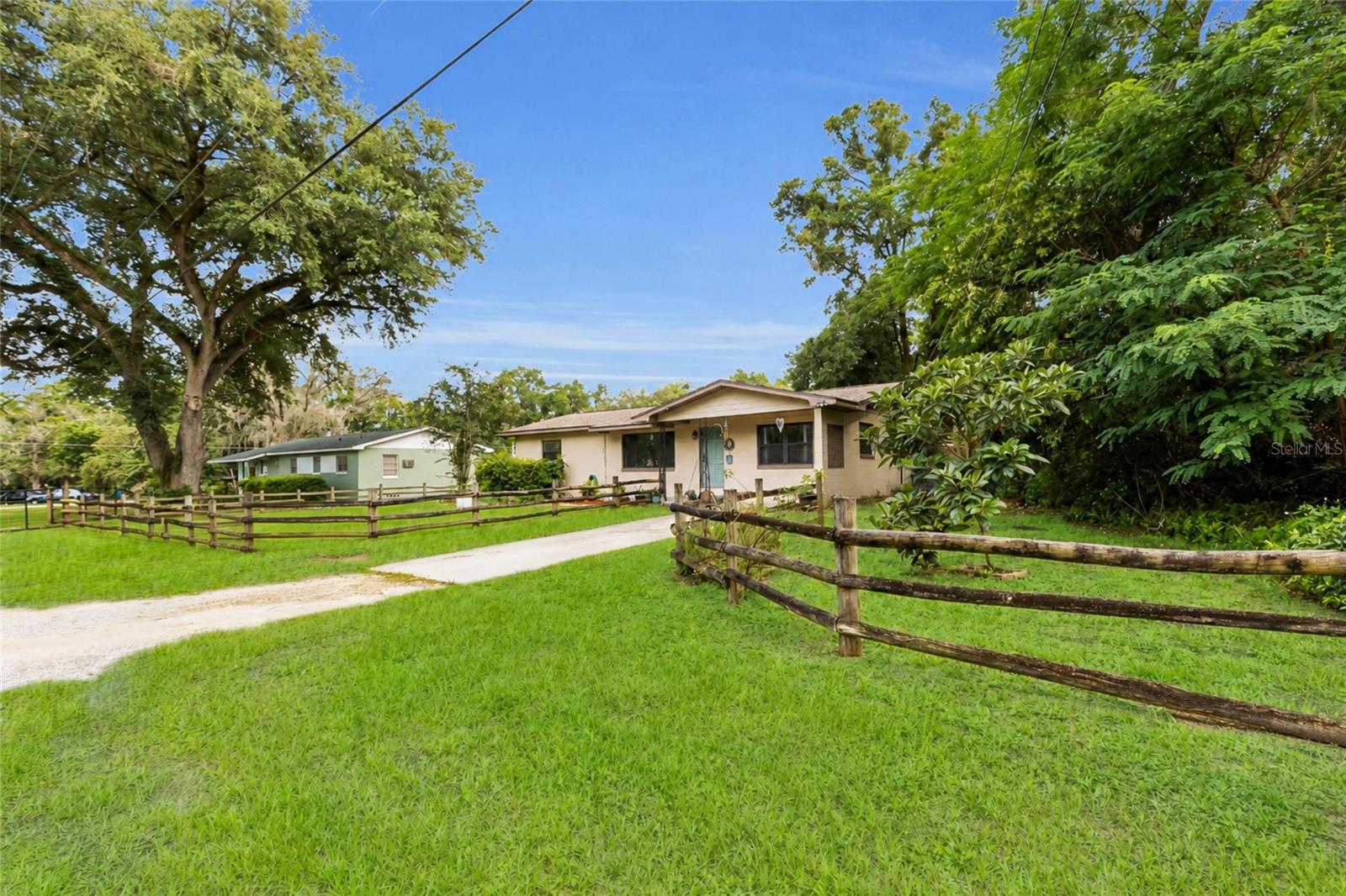 OAKVIEW - Residential