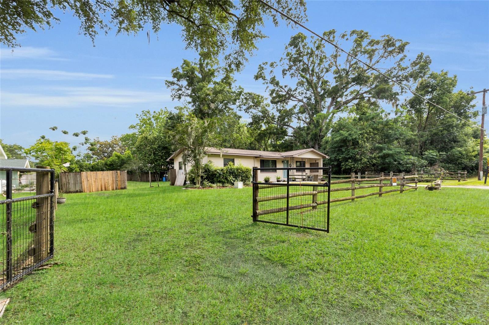 OAKVIEW - Residential