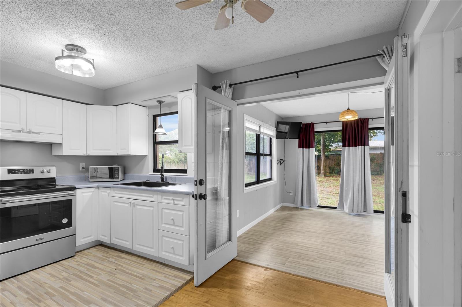 OAKVIEW - Residential