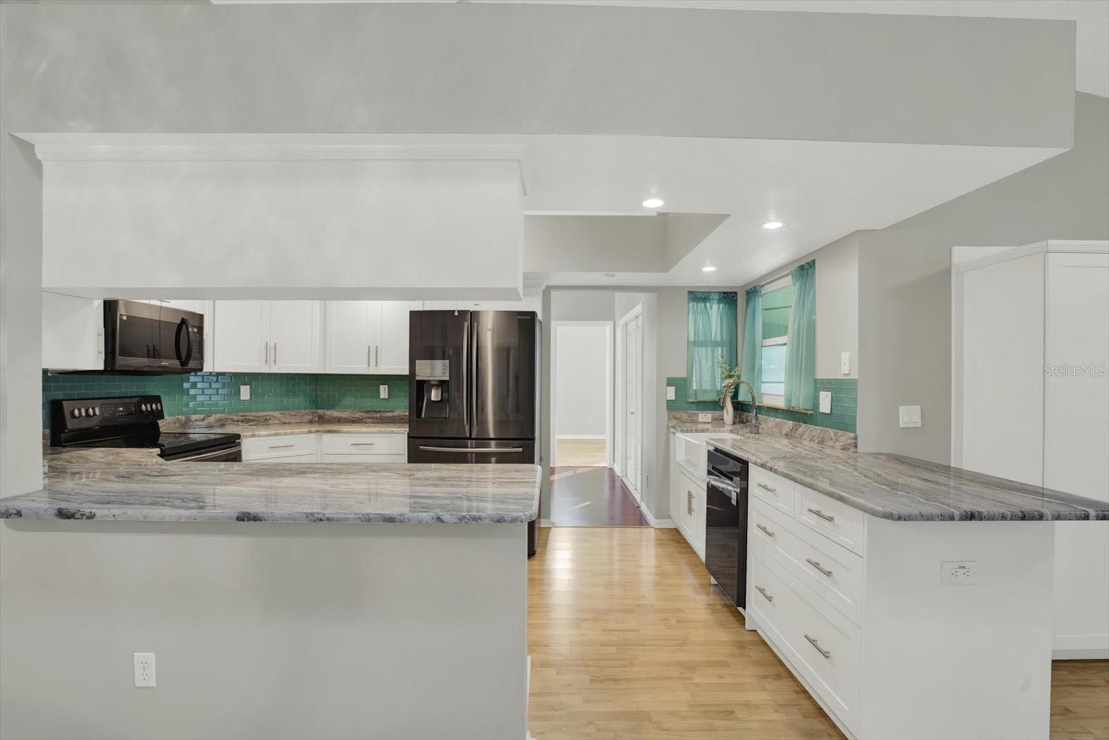 5924 WILLOW CREEK COURT