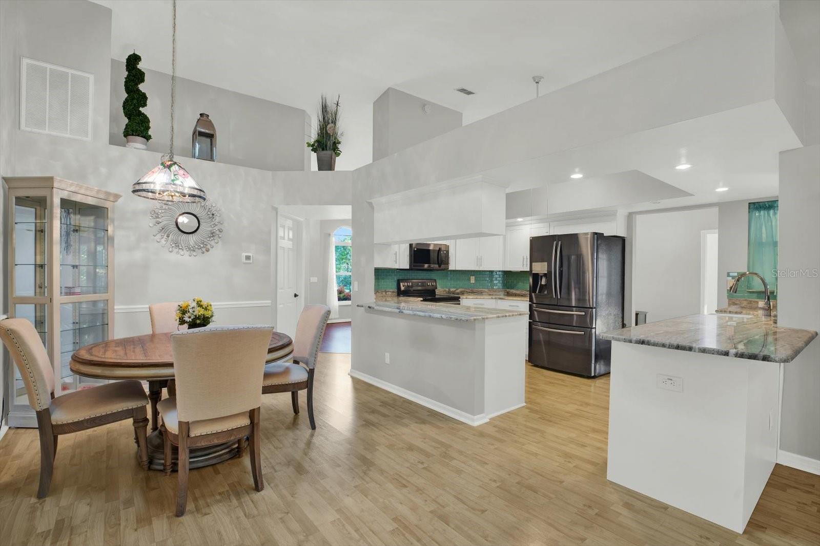 5924 WILLOW CREEK COURT