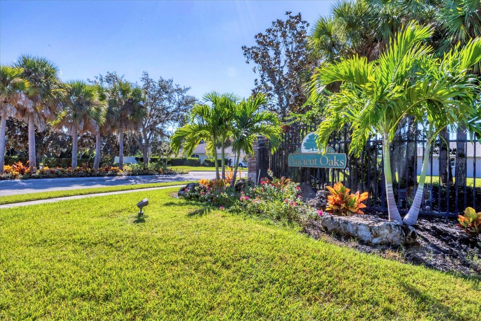ANCIENT OAKS UNIT ONE - Residential