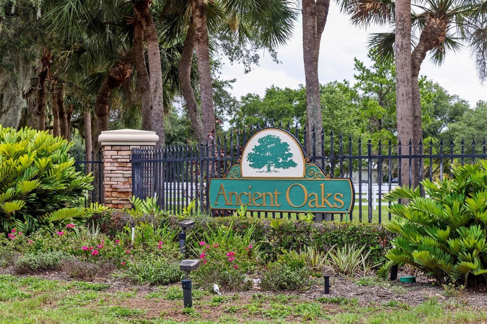 ANCIENT OAKS UNIT ONE - Residential