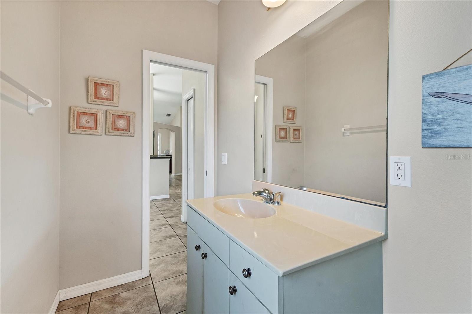 ANCIENT OAKS UNIT ONE - Residential