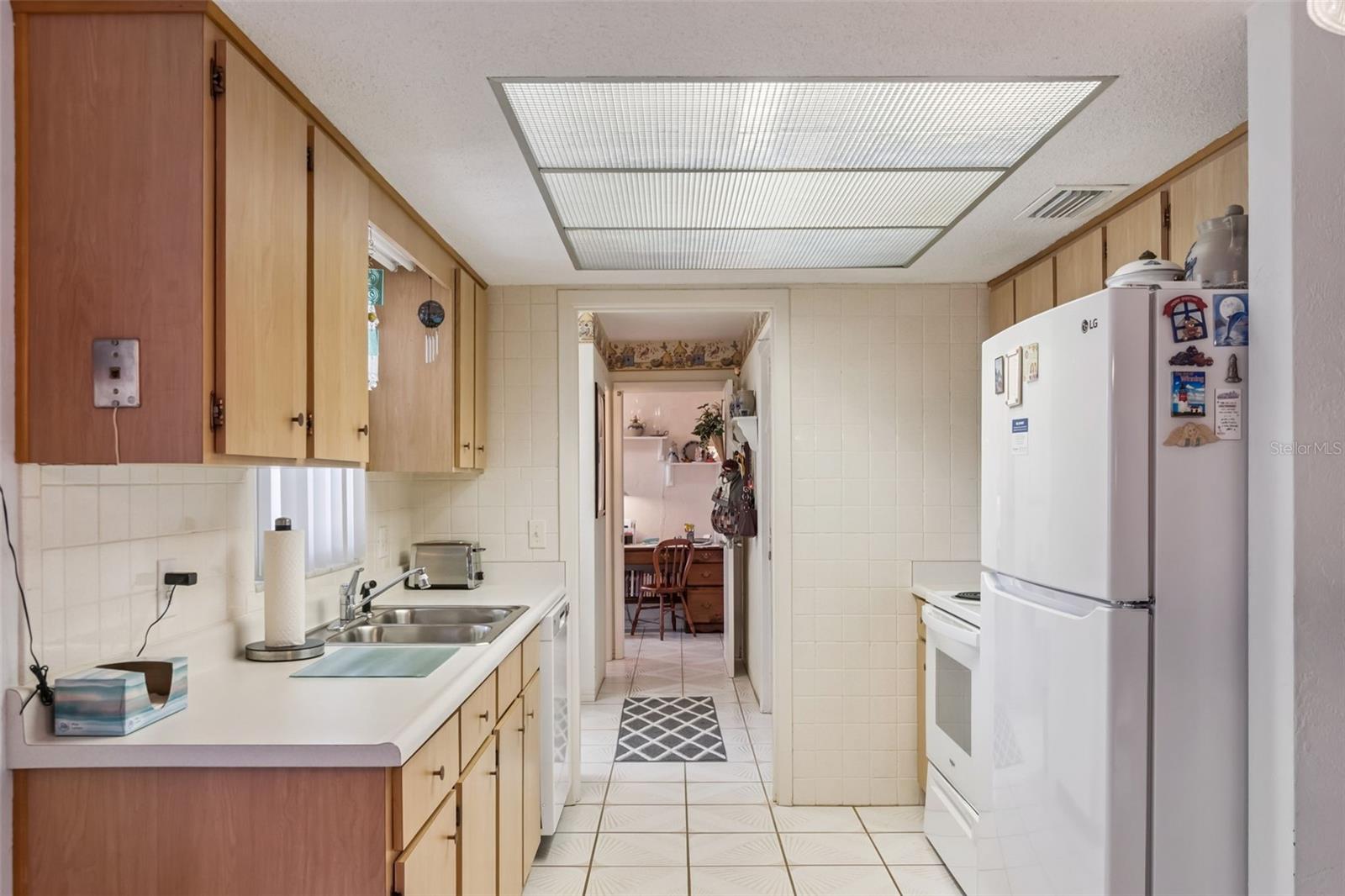 LAKE MARIE ESTATES REP - Residential