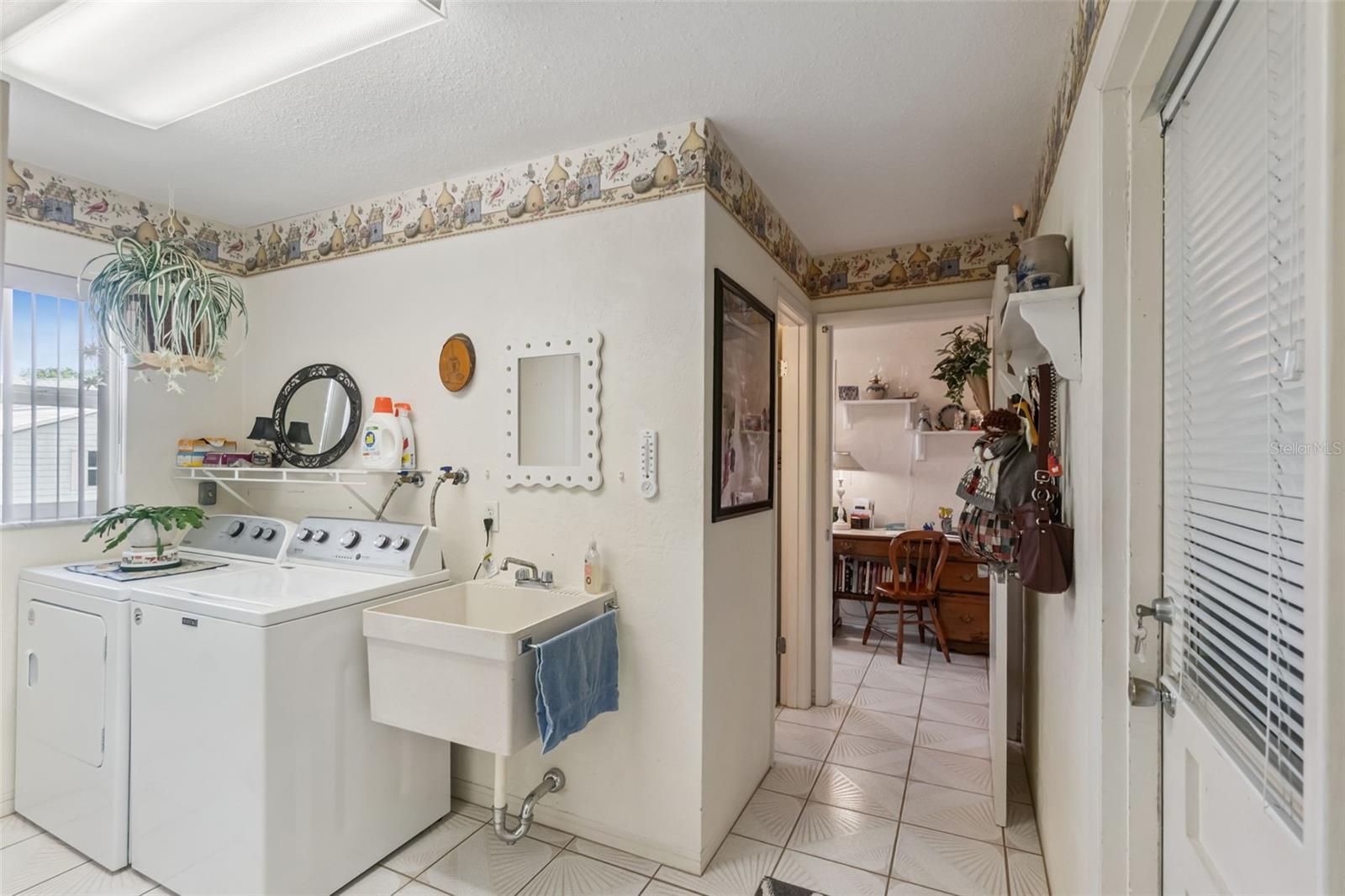 LAKE MARIE ESTATES REP - Residential