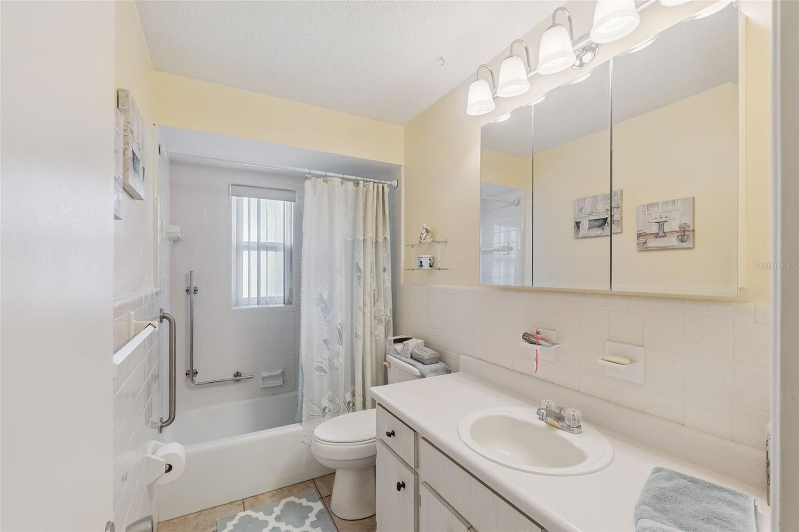 LAKE MARIE ESTATES REP - Residential