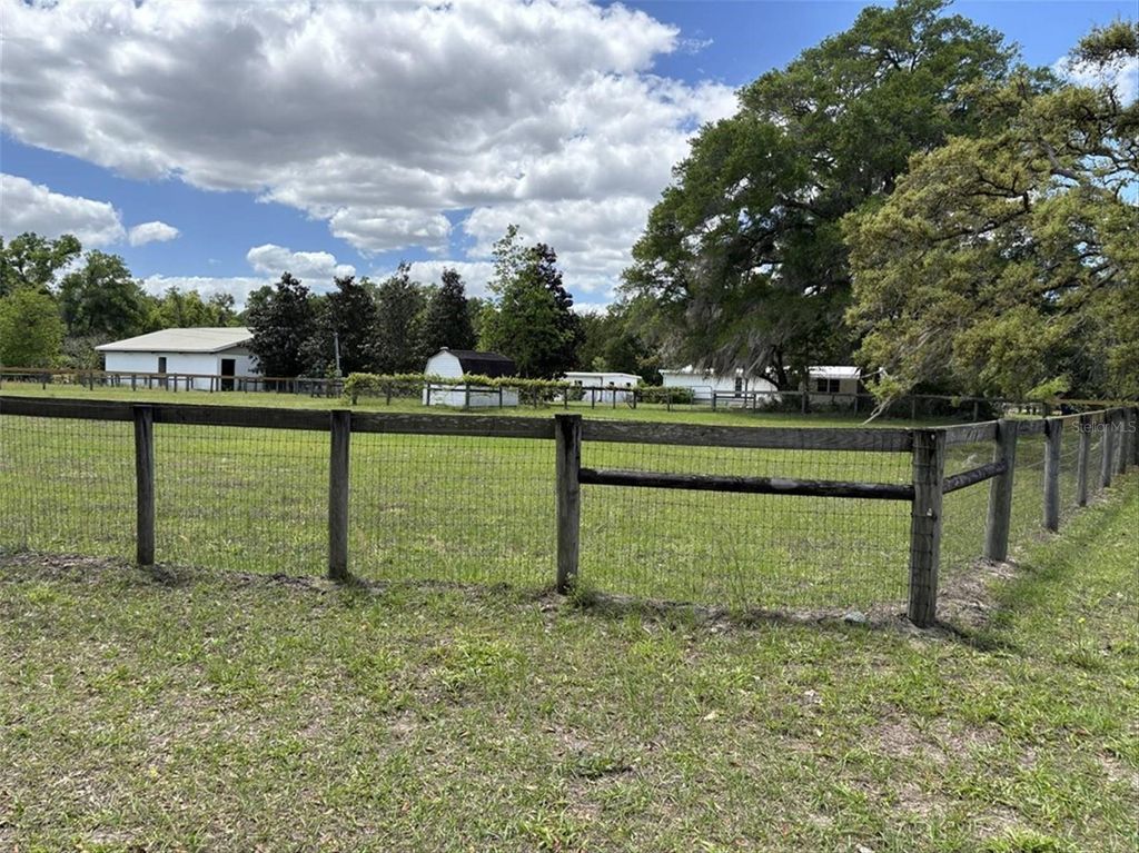 Photo of 11331 Dempsey Road, Brooksville, FL 34601 (MLS # TB8508885)
