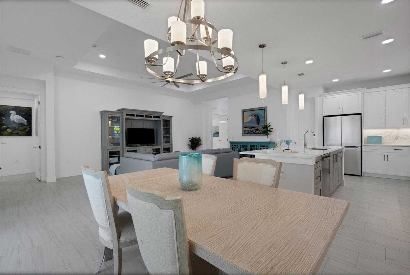 LAKEHOUSE COVE/WATERSIDE PH 5& - Residential