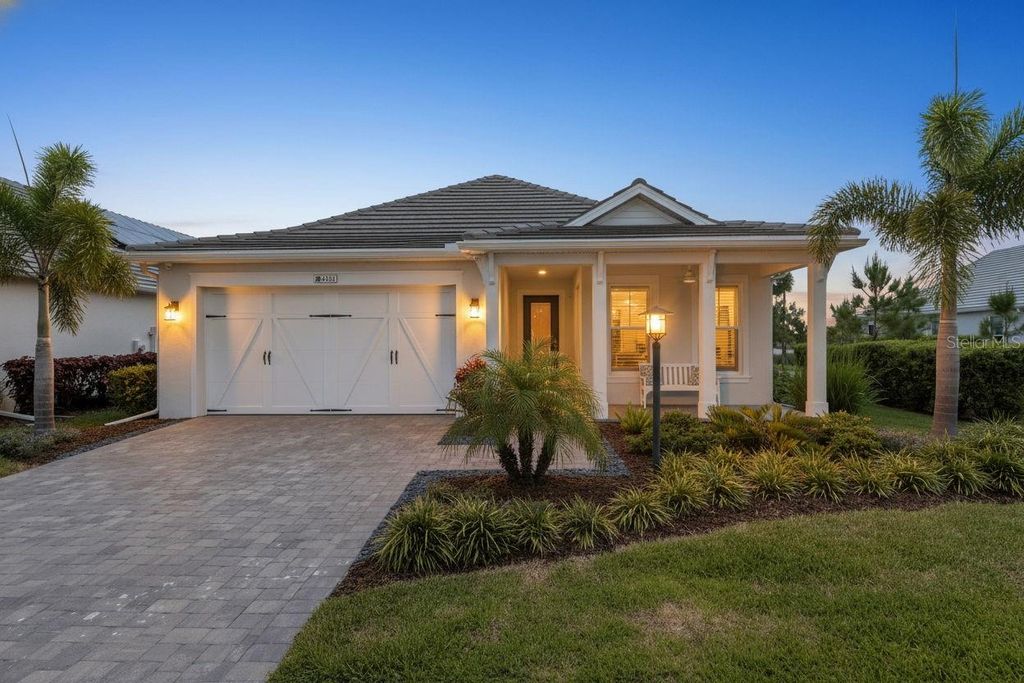 Photo of 1104 Waterline Court, Sarasota, FL 34240 (MLS # A4689875)