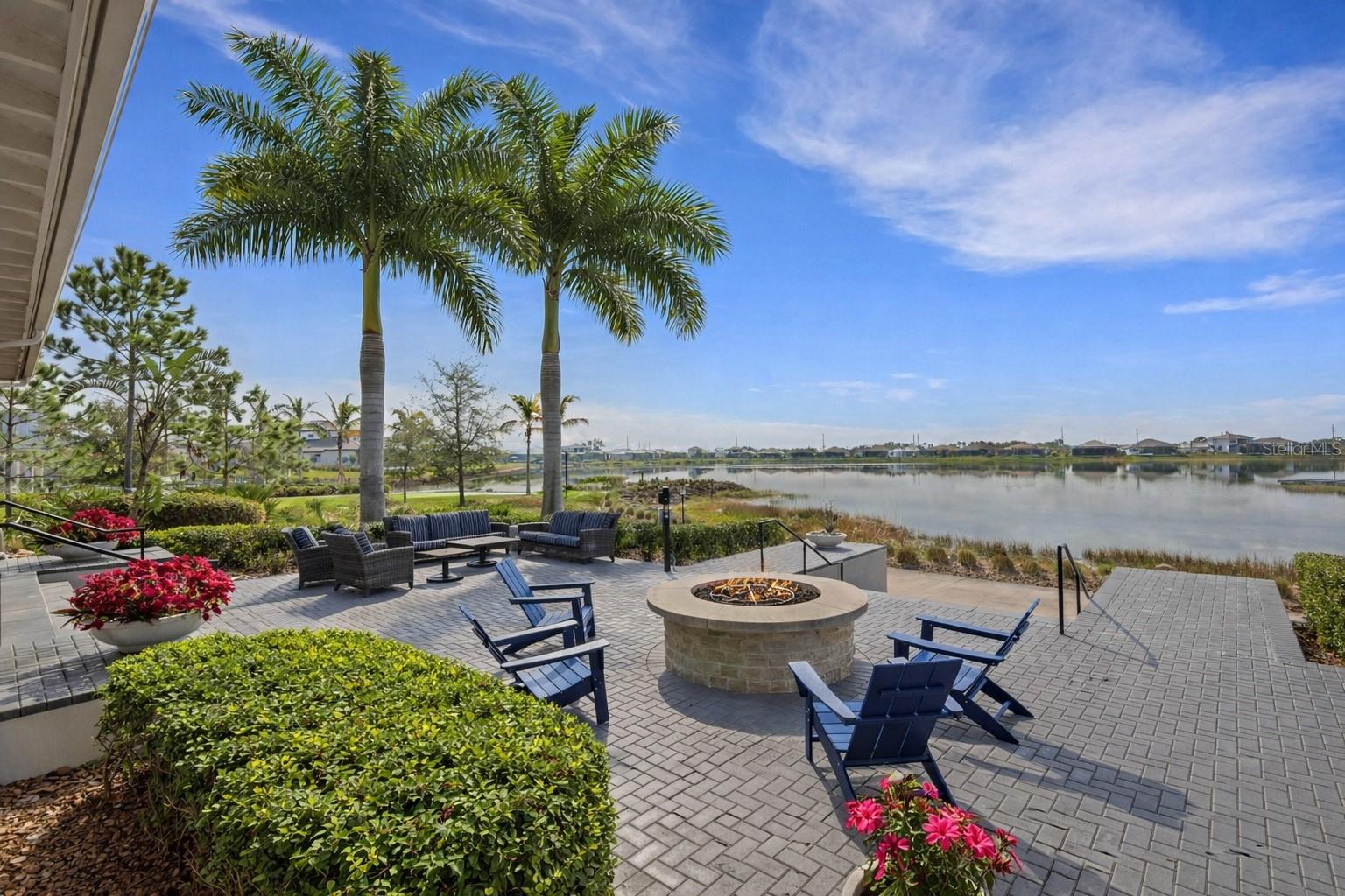 LAKEHOUSE COVE/WATERSIDE PH 5& - Residential