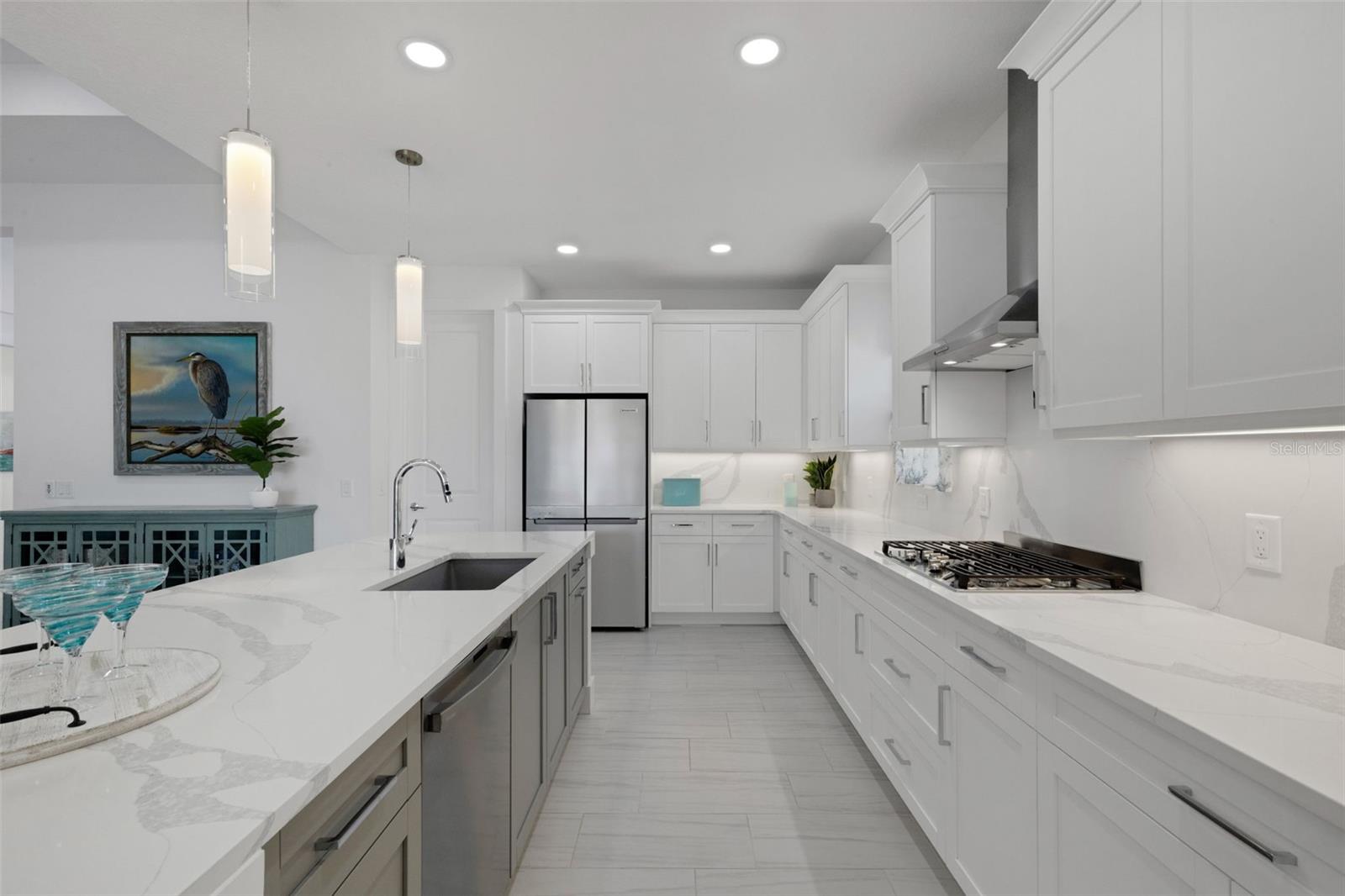 LAKEHOUSE COVE/WATERSIDE PH 5& - Residential