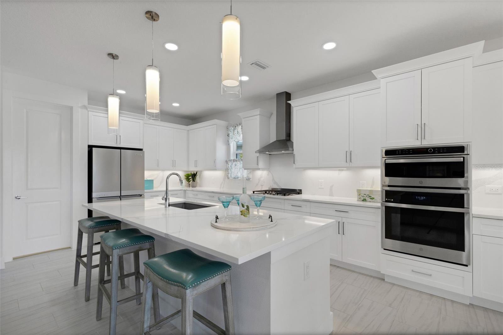 LAKEHOUSE COVE/WATERSIDE PH 5& - Residential