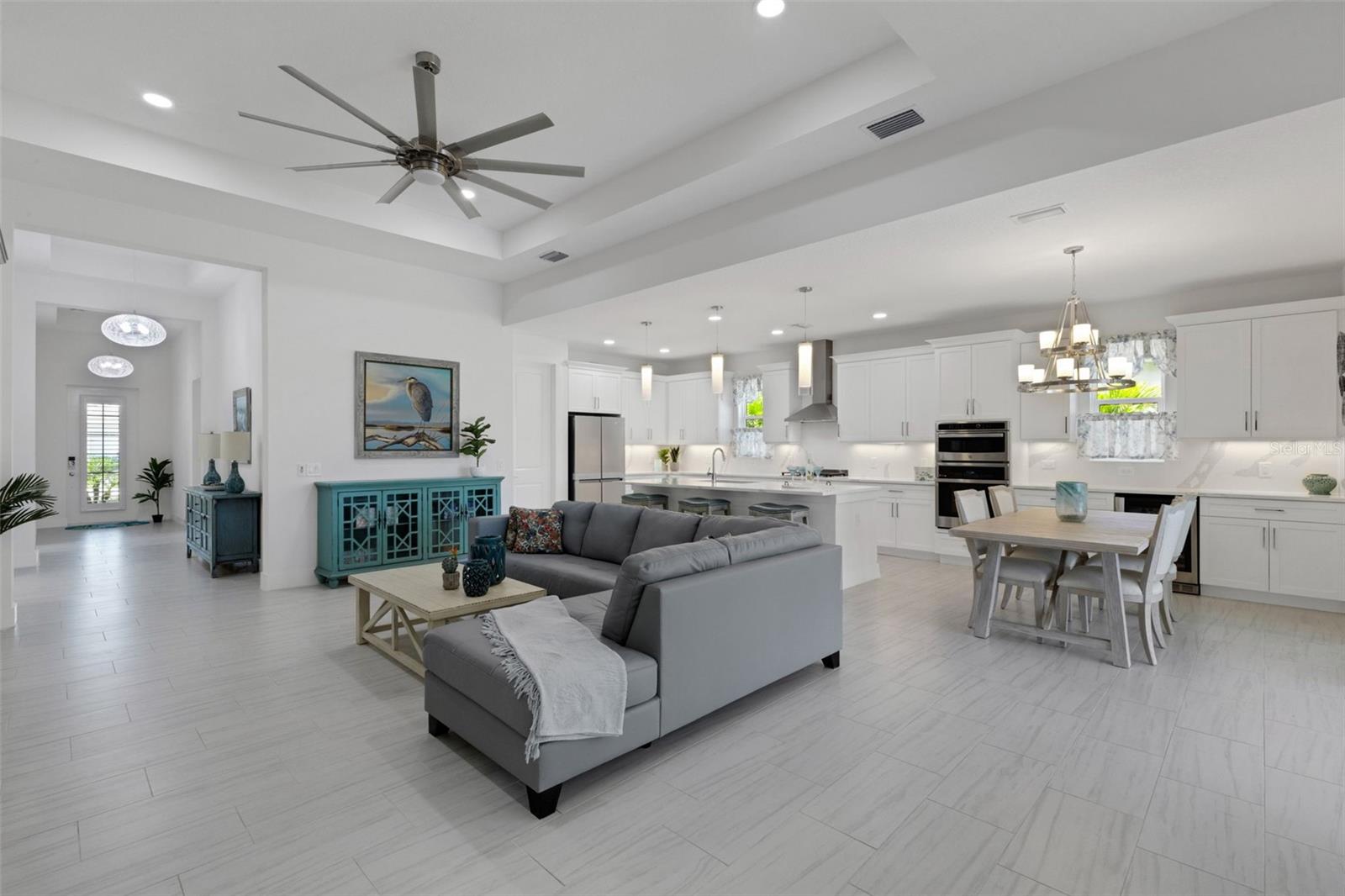 LAKEHOUSE COVE/WATERSIDE PH 5& - Residential