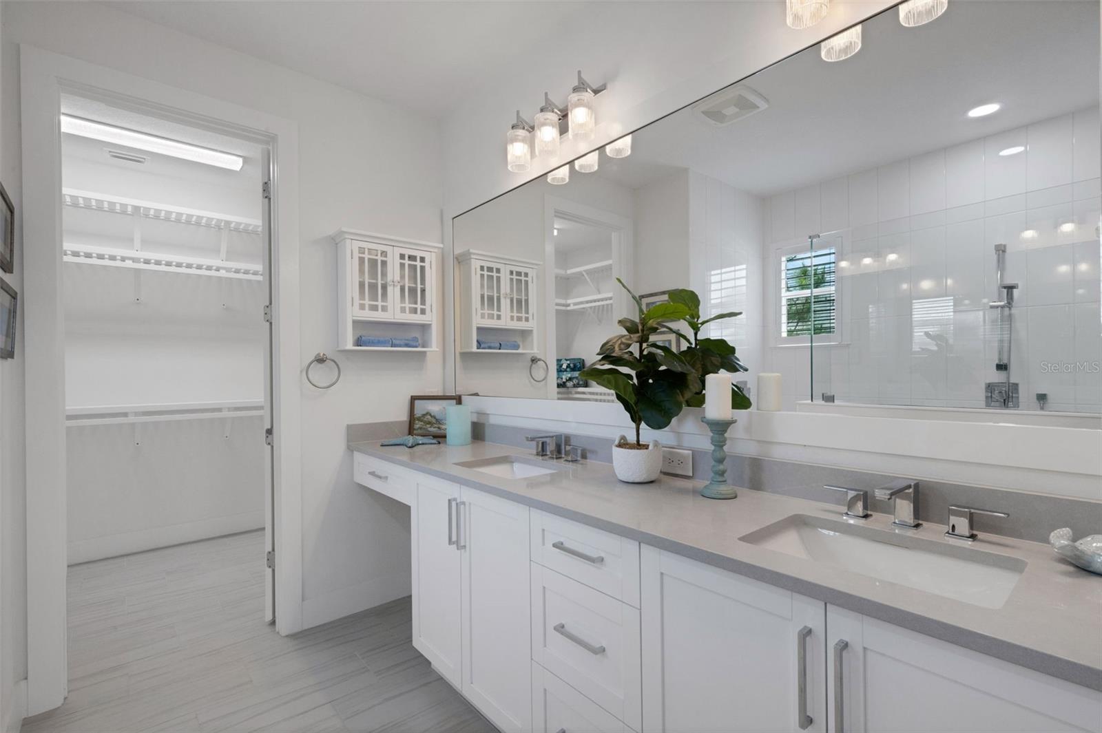 LAKEHOUSE COVE/WATERSIDE PH 5& - Residential