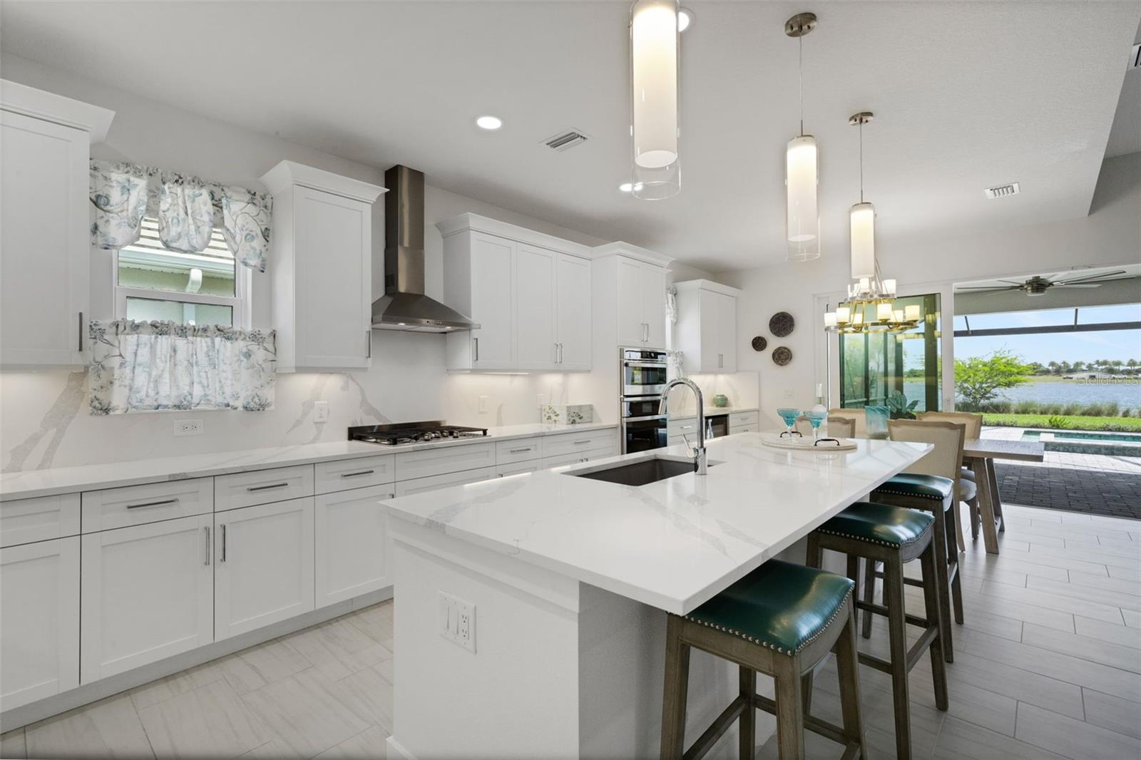 LAKEHOUSE COVE/WATERSIDE PH 5& - Residential