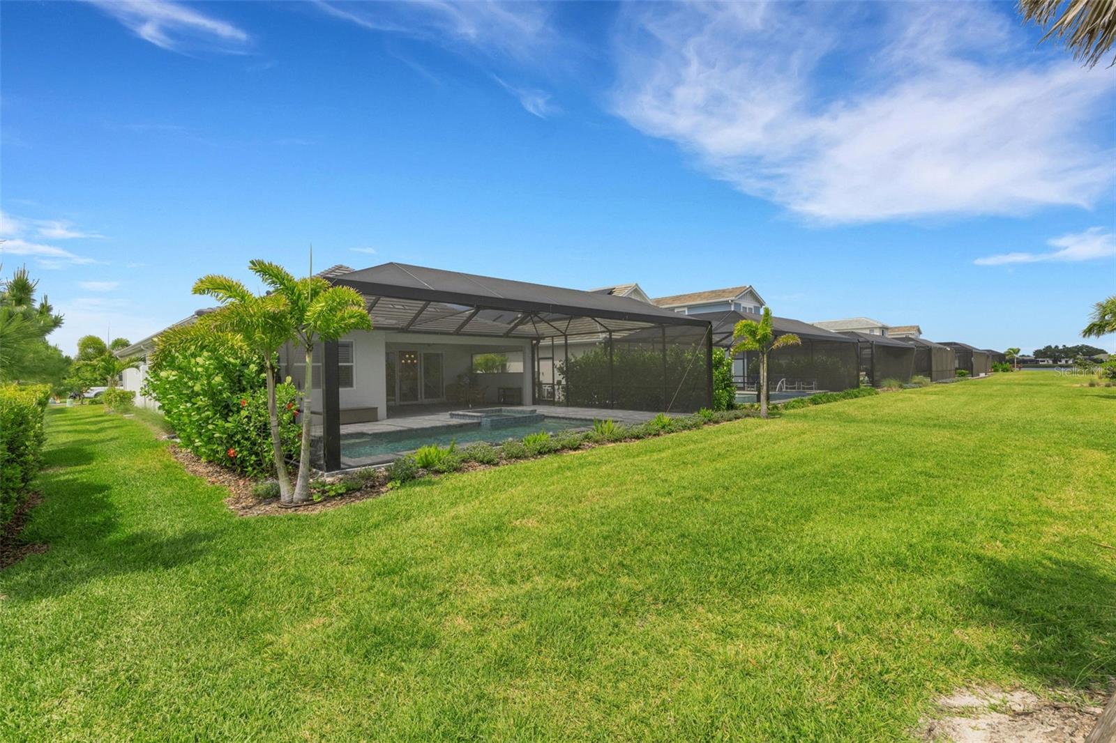 LAKEHOUSE COVE/WATERSIDE PH 5& - Residential