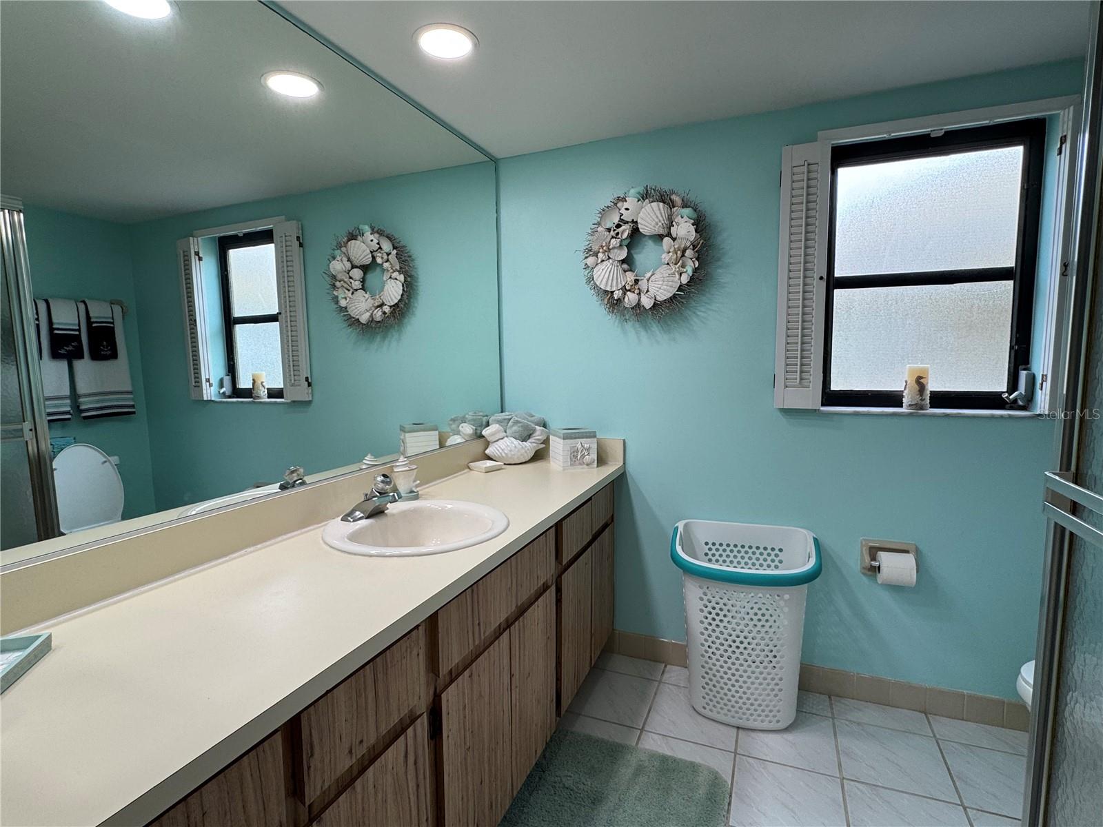 TIDES OF CAPRI WEST CONDO - Residential