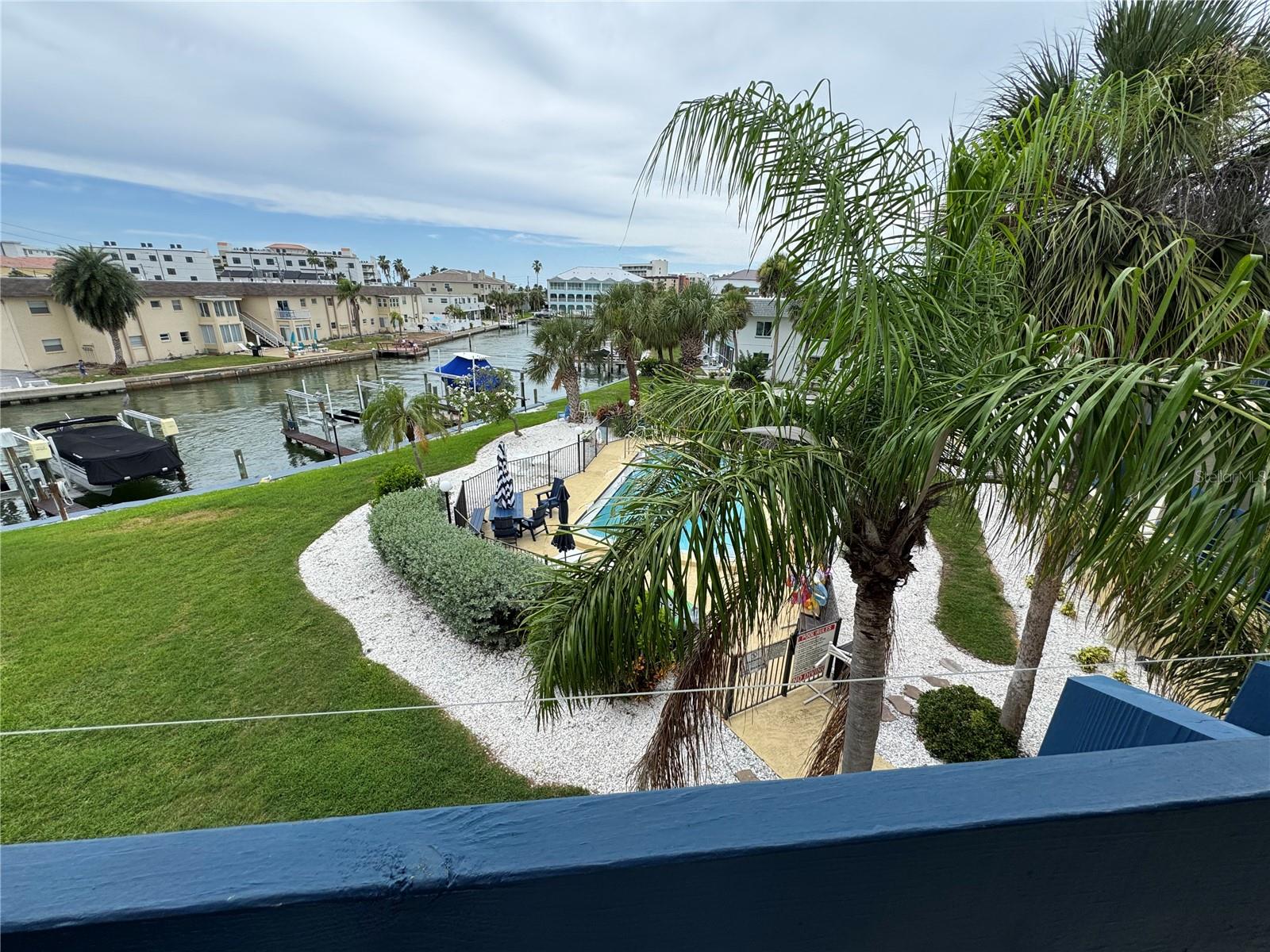 TIDES OF CAPRI WEST CONDO - Residential