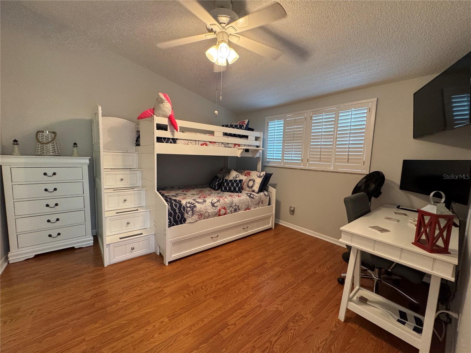 TIDES OF CAPRI WEST CONDO - Residential