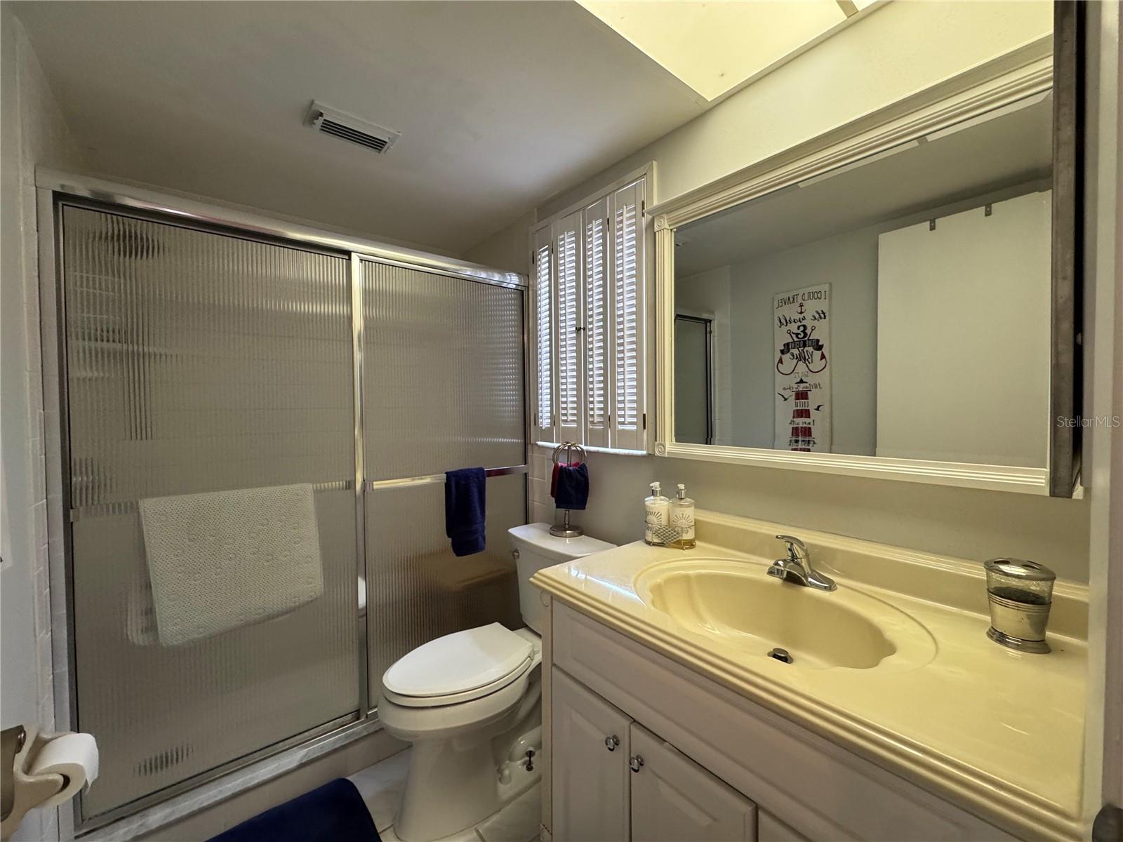 TIDES OF CAPRI WEST CONDO - Residential