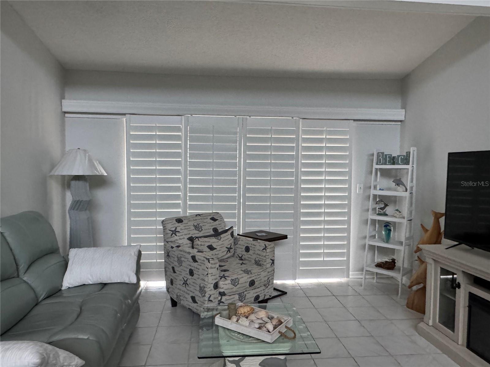 TIDES OF CAPRI WEST CONDO - Residential