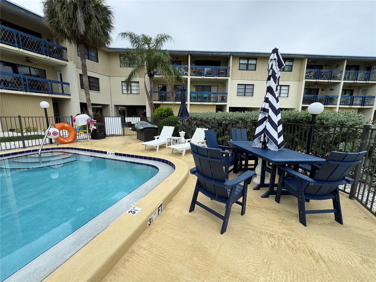 TIDES OF CAPRI WEST CONDO - Residential