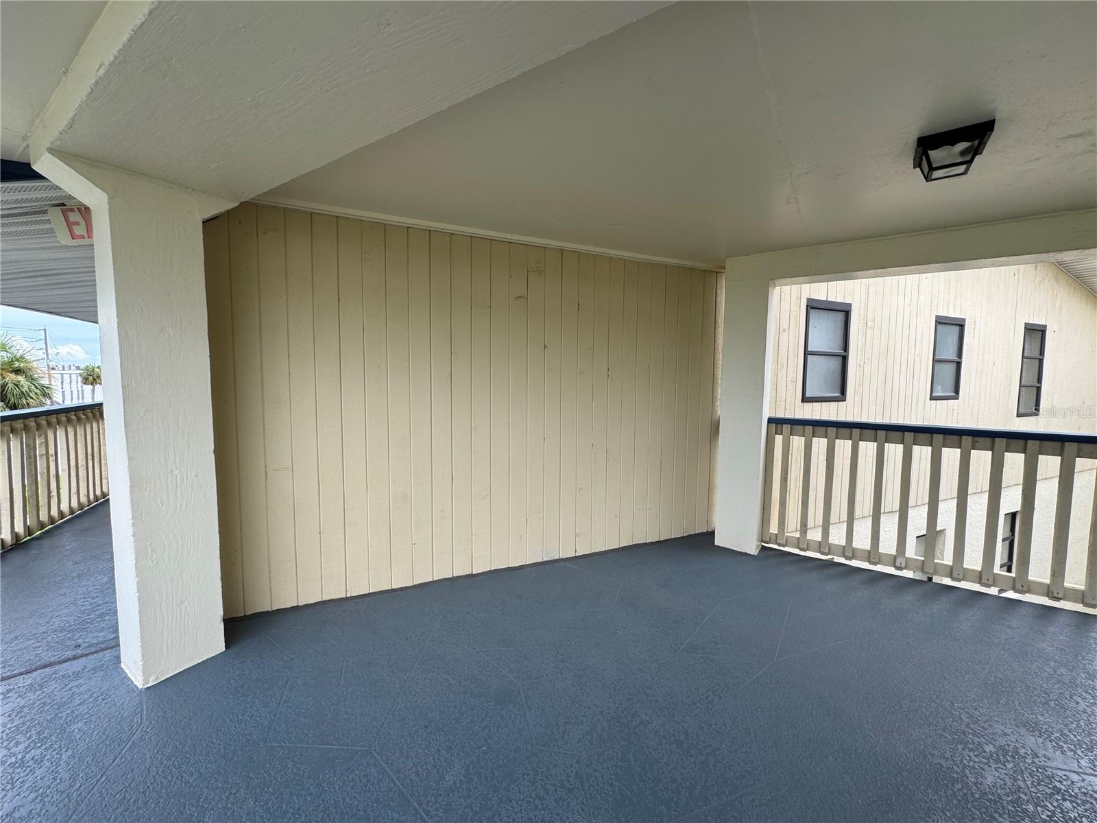 TIDES OF CAPRI WEST CONDO - Residential