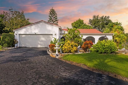 7236 LAS CASAS DR SARASOTA FL 34243