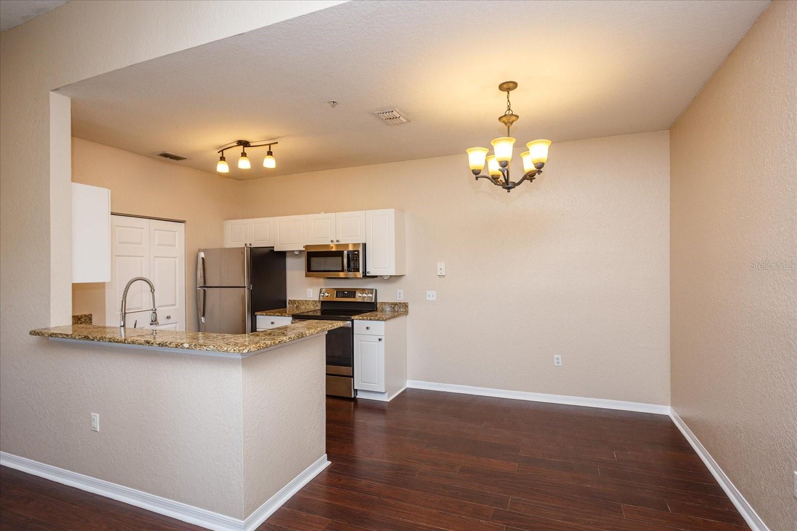 CRESCENT PLACE AT LAKE LOTUS CONDO - Residential Lease