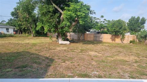 A home in PORT CHARLOTTE